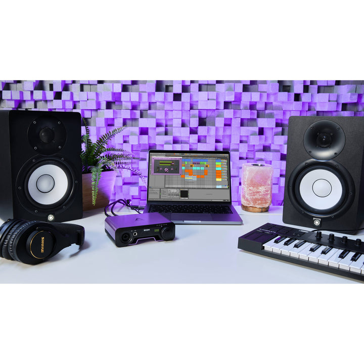Apogee Boom