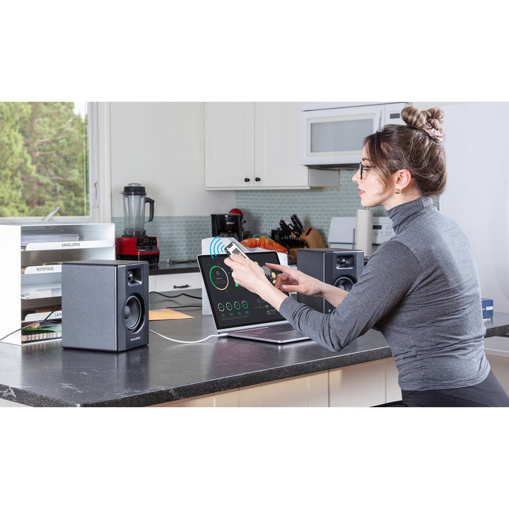 M-Audio BX4 (Pair) with Bluetooth