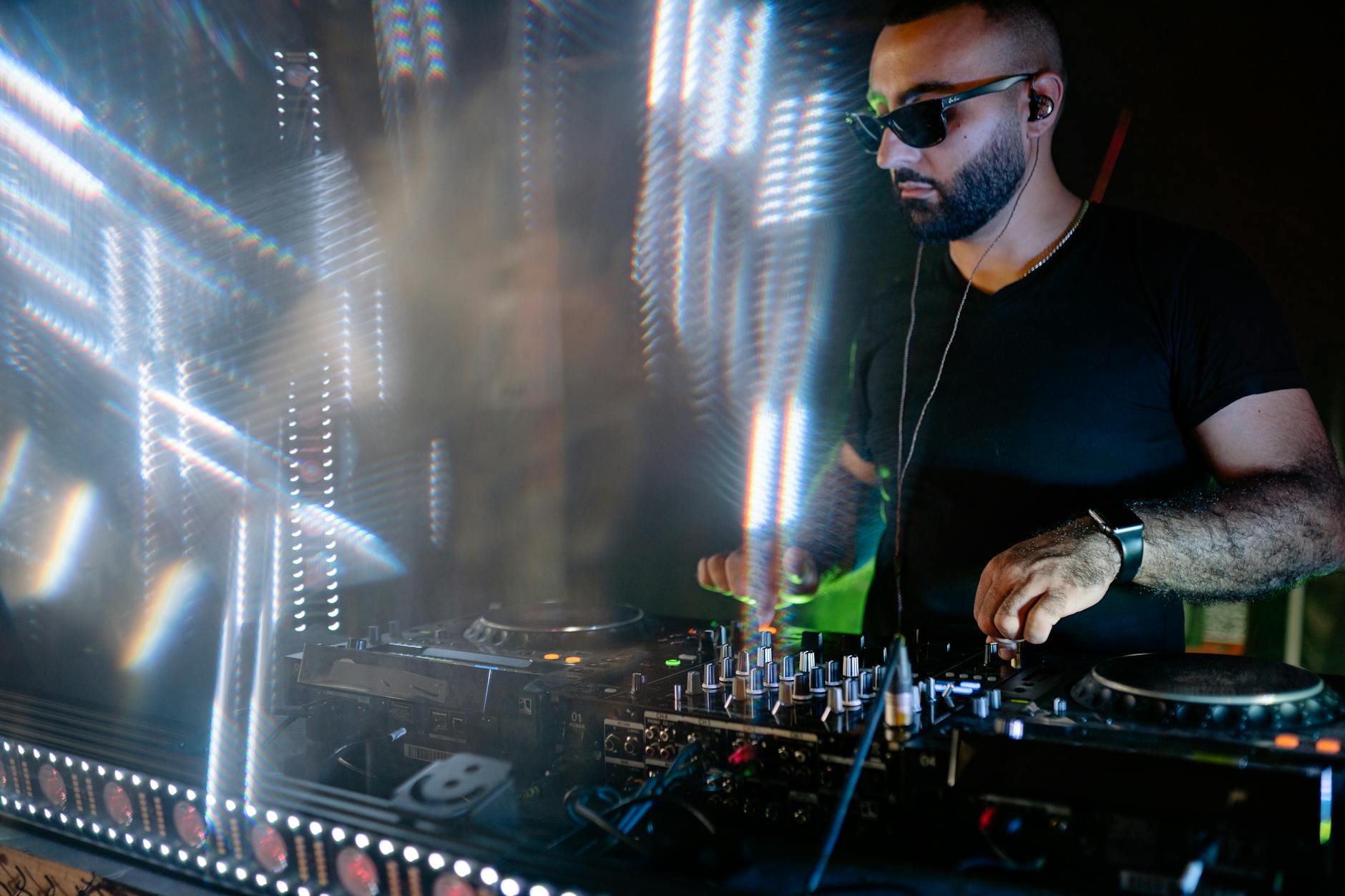 Serato vs Rekordbox vs Traktor: Which DJ Software Is Right for You