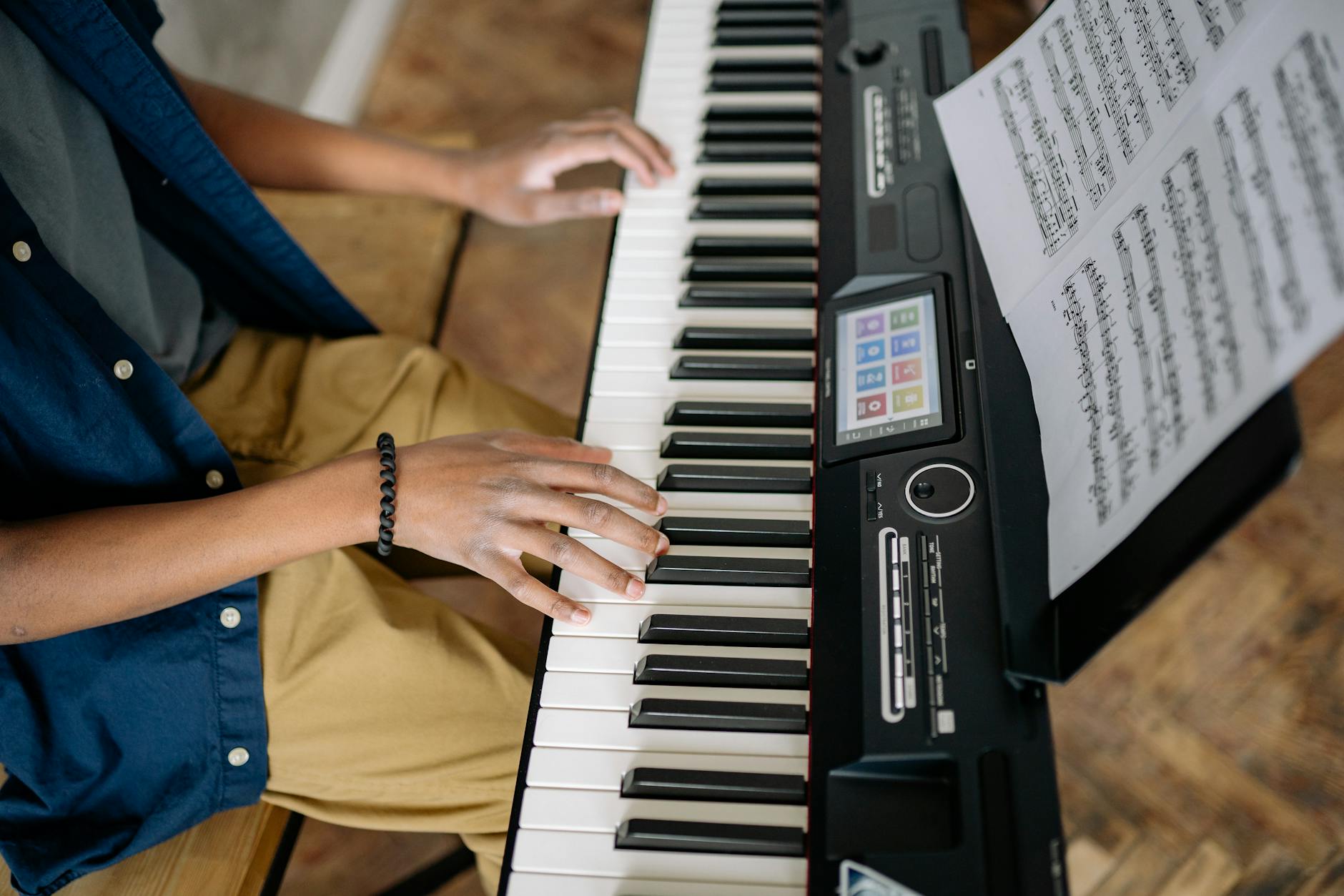 Best Electric Pianos Under 500 in Canada 2026