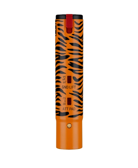 SE Electronics DM3 Dynamite Active DI with Pad and Ground Lift – three-quarter left view