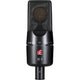 SE Electronics X1SVP X1 S Microphone with Shockmount and Cable Bundle – three-quarter right view