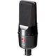 SE Electronics X1A X1 Series Condenser Microphone and Clip – three-quarter right view