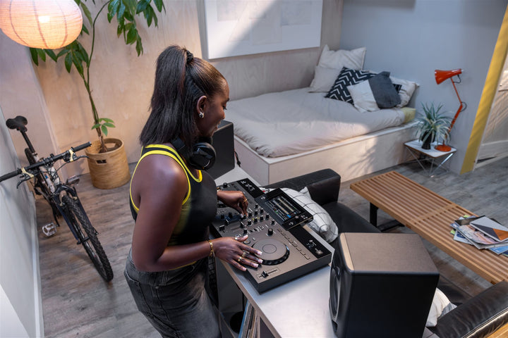 AlphaTheta XDJ-AN - lifestyle 5
