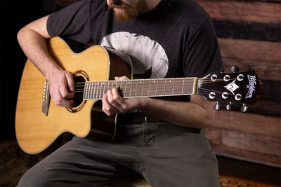 Washburn Apprentice AG70CE Grand Auditorium Cutaway Acoustic-Electric Guitar (Natural)
