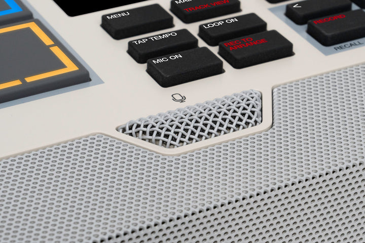 Akai Akai MPC Live III Standalone Music Production Center (Limited Retro Edition)