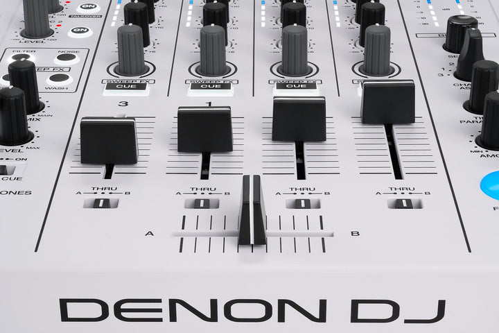 Denon DJ Denon DJ SC Live 4 Professional Standalone DJ Controller (White)