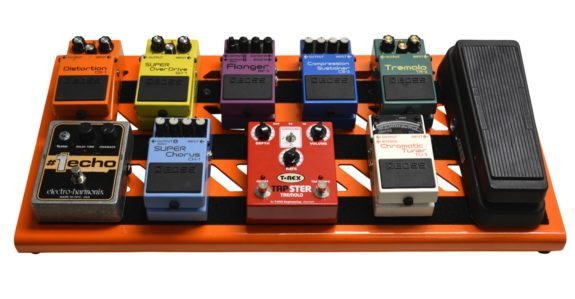 Gator Gator GPB-BAK-OR Large Aluminum Pedal Board with Carry Bag, British Orange
