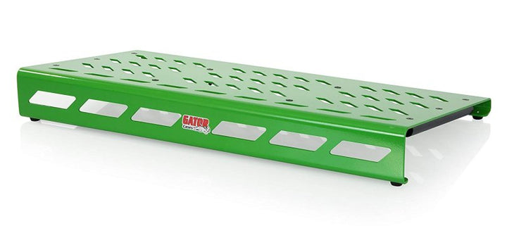 Gator Gator GPB-XBAK-GR Aluminum Pedalboard with Carry Case (Green, Extra Large)