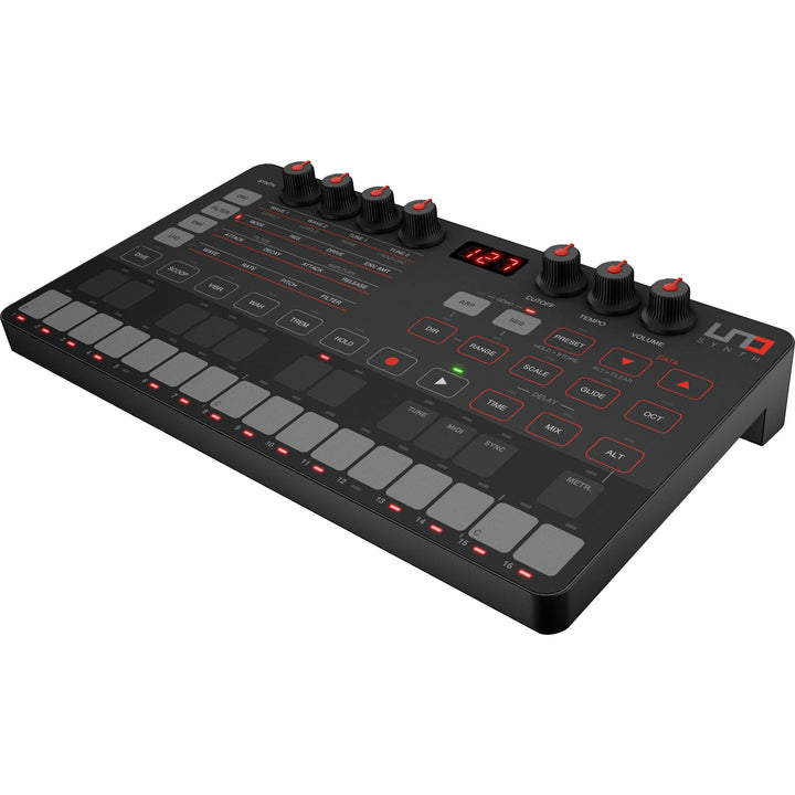 IK Multimedia UNO Synth