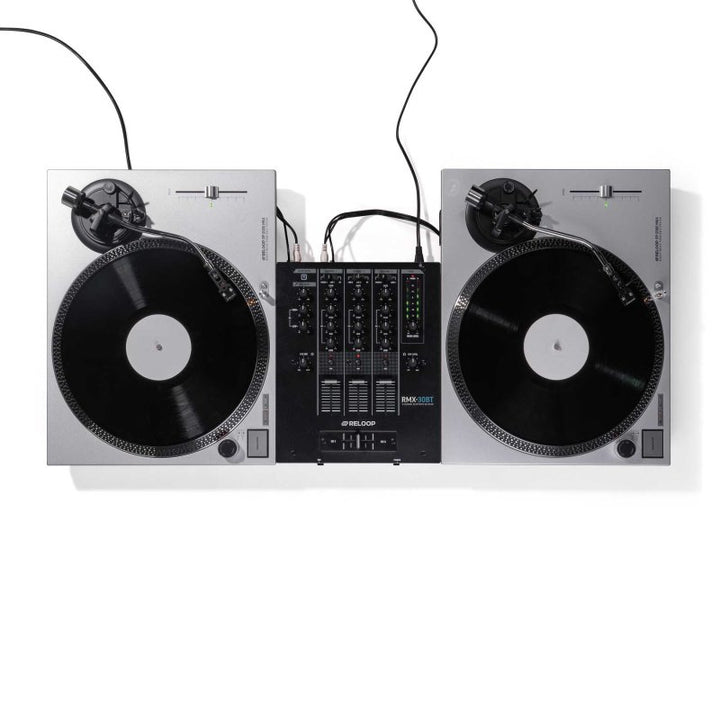 Reloop RP-2000 MK4 (Silver) – in a DJ setup