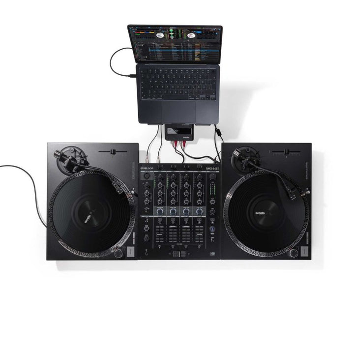 Reloop RP-2000 MK4 (Black) – in a DJ setup with mixer