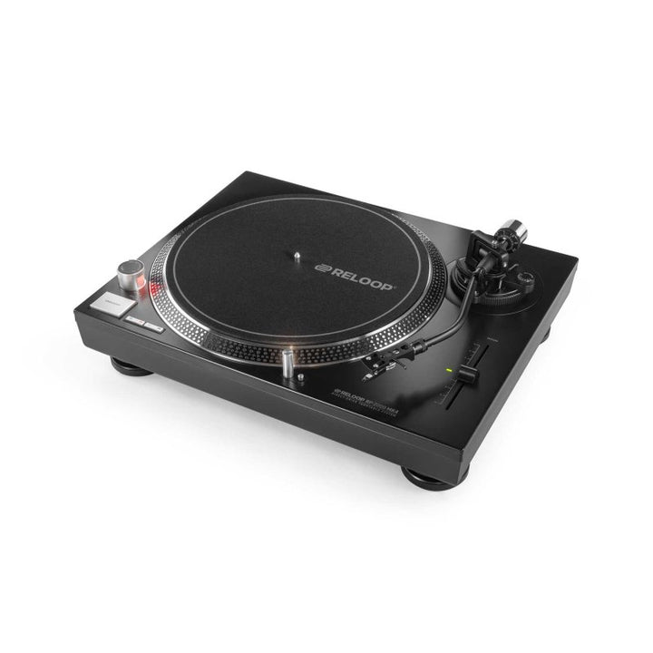 Reloop RP-2000 MK4 (Black) – front three-quarter view