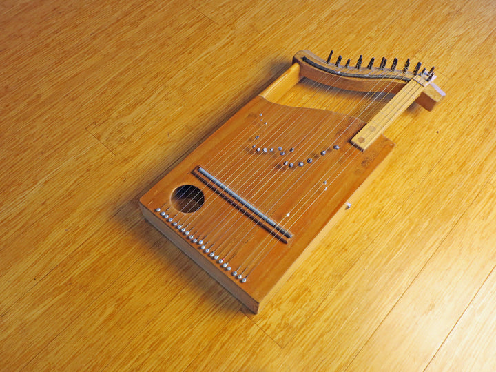 Hopkin Instrumentarium: Weighted Strings - 3