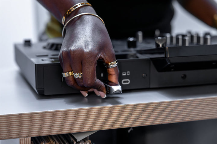 AlphaTheta XDJ-AN - lifestyle 26