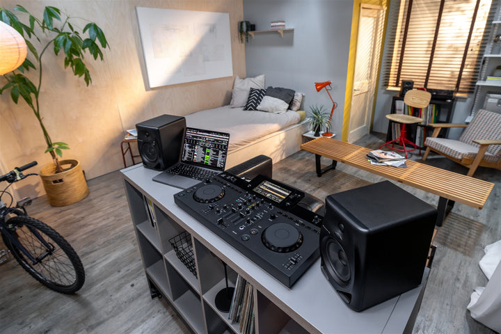 AlphaTheta XDJ-AN - lifestyle 28
