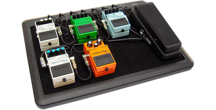 SKB SKB 1SKB-PS-8 Powered Pedalboard (Black) - Pedal Boards