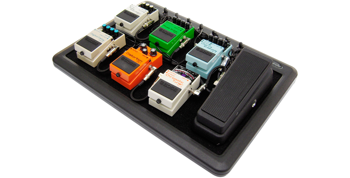 SKB SKB 1SKB-PS-8 Powered Pedalboard (Black) - Pedal Boards