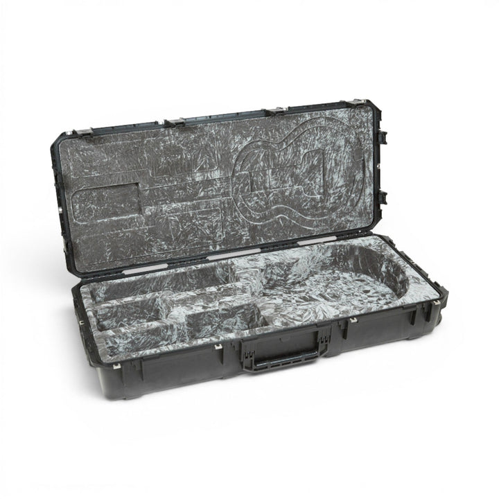 SKB SKB iSeries 4719-20 Waterproof Jumbo Acoustic Guitar Case (Black) - Instrument Cases