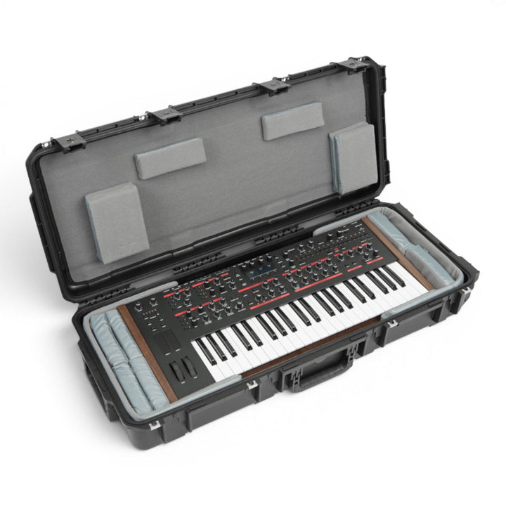 SKB SKB iSeries 3614-6 49-note Keyboard Case (Black / Pre-Cut) - Keyboard & Synthesizer Stands