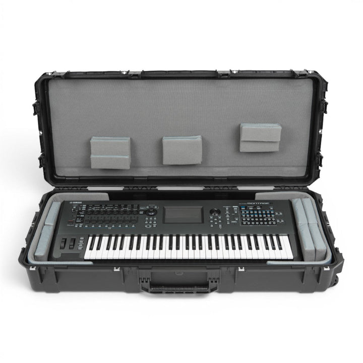 SKB SKB iSeries 4719-8 61-note Keyboard Case (Black / Padded Liner) - Instrument Cases