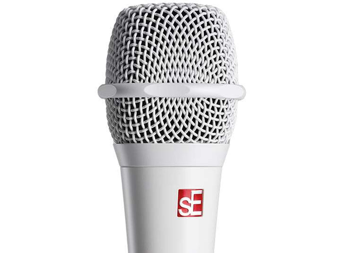 SE Electronics V7WHITE Studio-grade Handheld Microphone Supercardioid in White – three-quarter right view